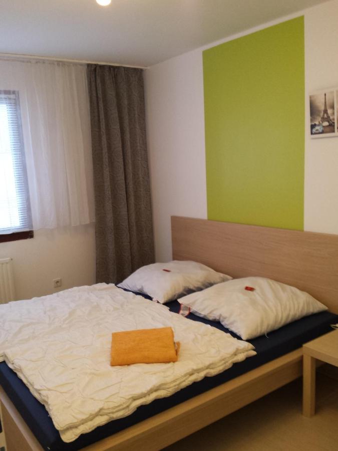 ベルリン Jugendgastehaus Lichterfeldeホステル エクステリア 写真