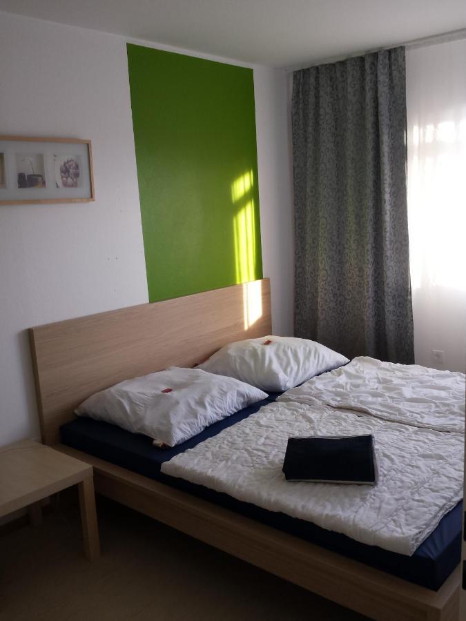 ベルリン Jugendgastehaus Lichterfeldeホステル エクステリア 写真